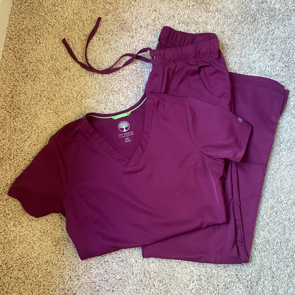 Scrubs! 👚🌸✨ | Size XXS & XS